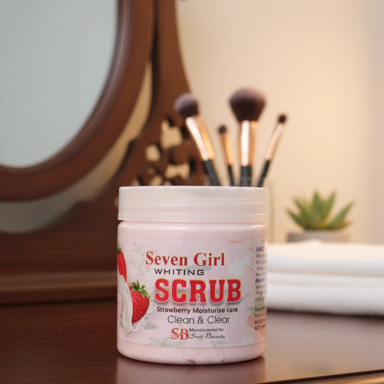Seven Girl Whitening Scrub Strawberry Moisturise Care - Image 3