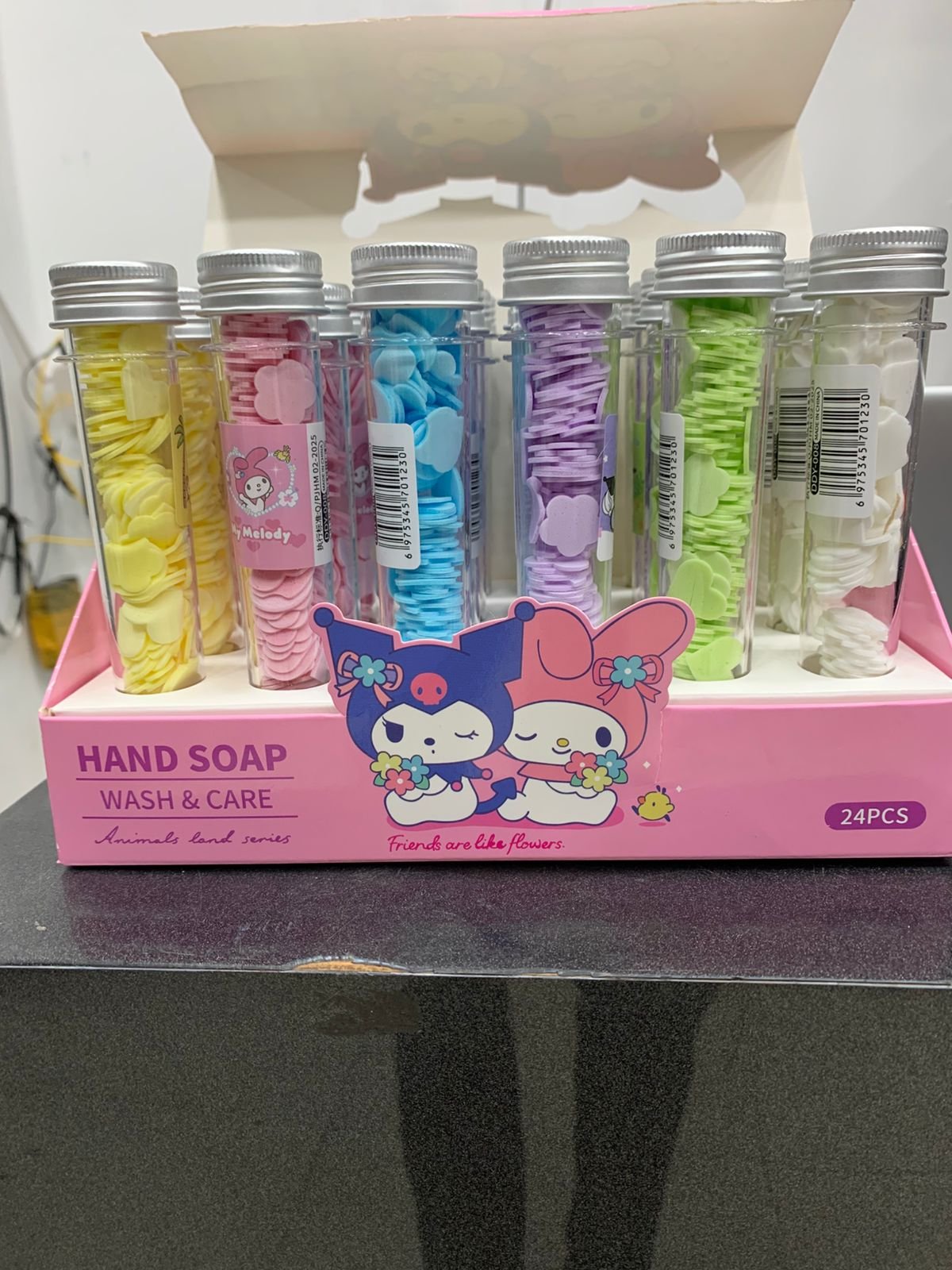 100 Pcs Disposable Flower Paper Soap with Portable Tube - Image 4