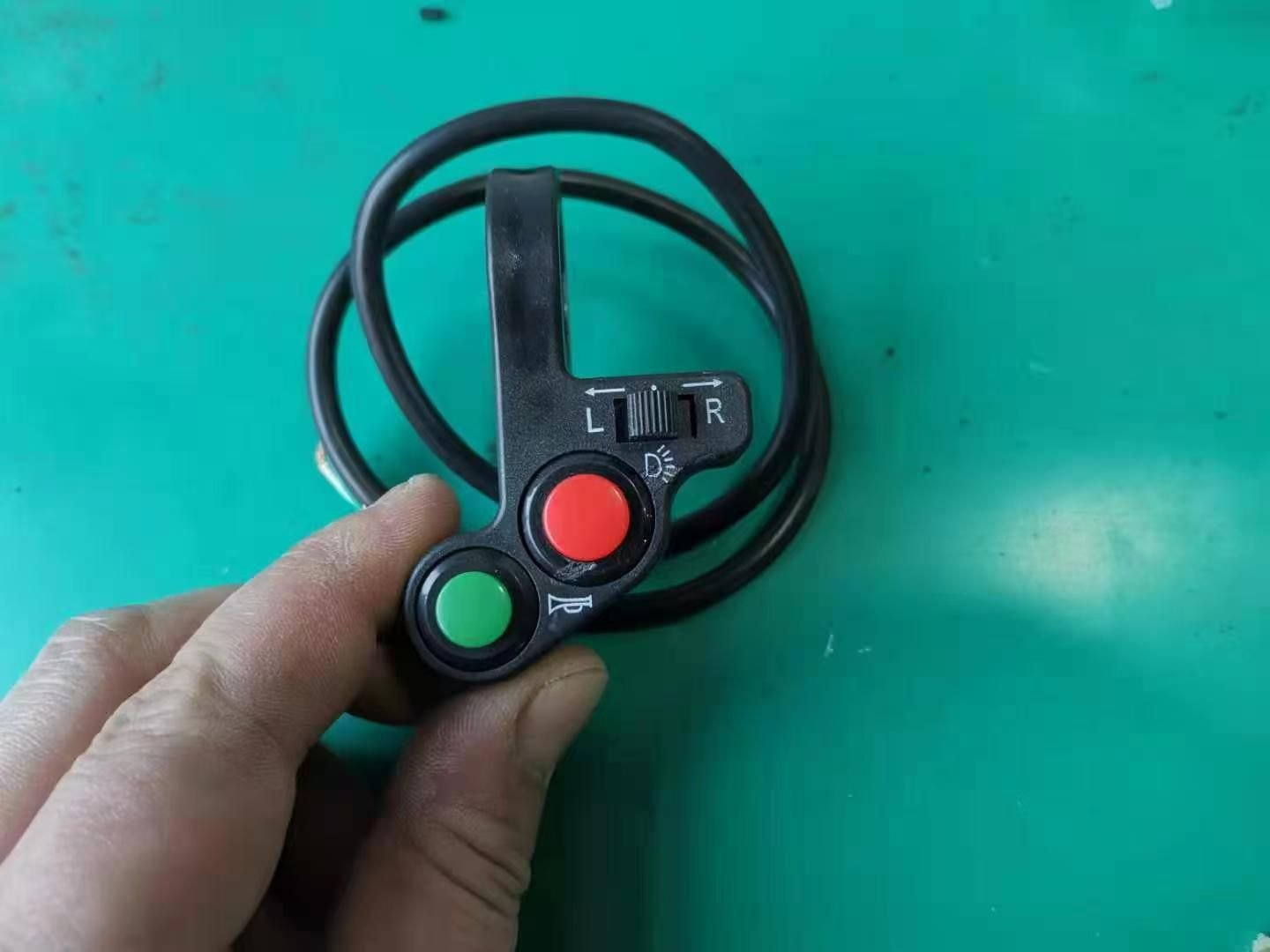 Universal Motorcycle Handlebar Switches On/off Button Connector Horn - Image 5