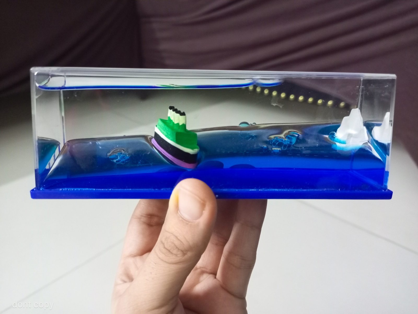 Titanic Unsinkable Fluid Drift Bottle - Image 2