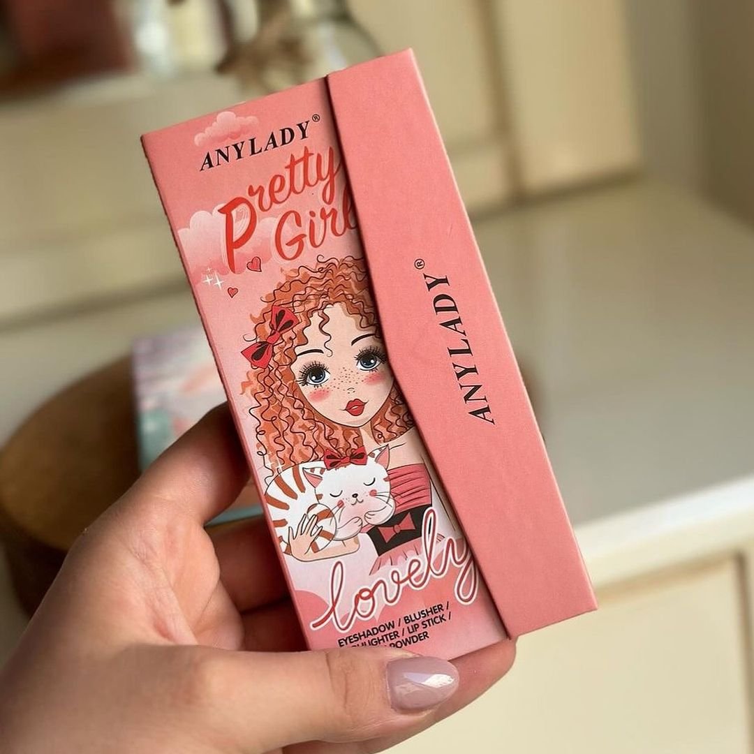 5-in_1_Cute_Queen_Makeup_Palette__Includes__Eyeshadow__Blush__Highlighter__Concealer__Lipstick__Rs_1199_-__Whatsapp__03196188099_JPG__2.jpg