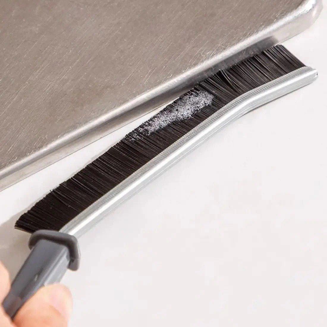 Set Of 2 Gap Cleaning Brushes - Image 3