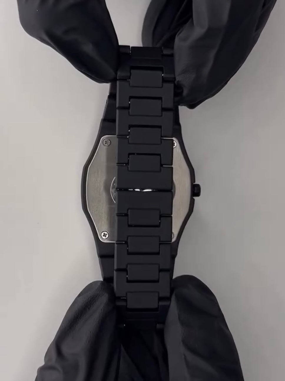 Full Black Aura Quartz Watch - Image 3