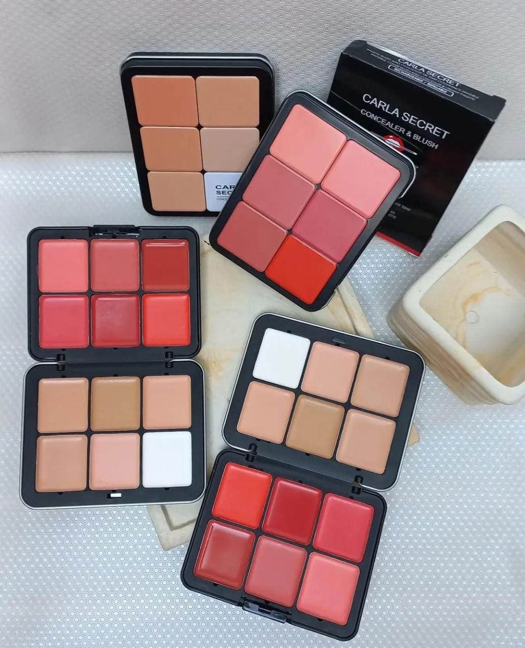 Trendy Carla Secret Cream Concealer &Amp; Blush Pallet