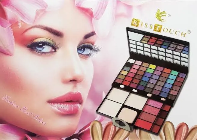 Kiss Touch Proper Large Make Up Kit