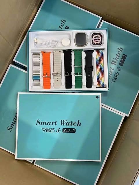 Y60 Ultra 7 In 1 Smart Watch (Random Color) - Image 2