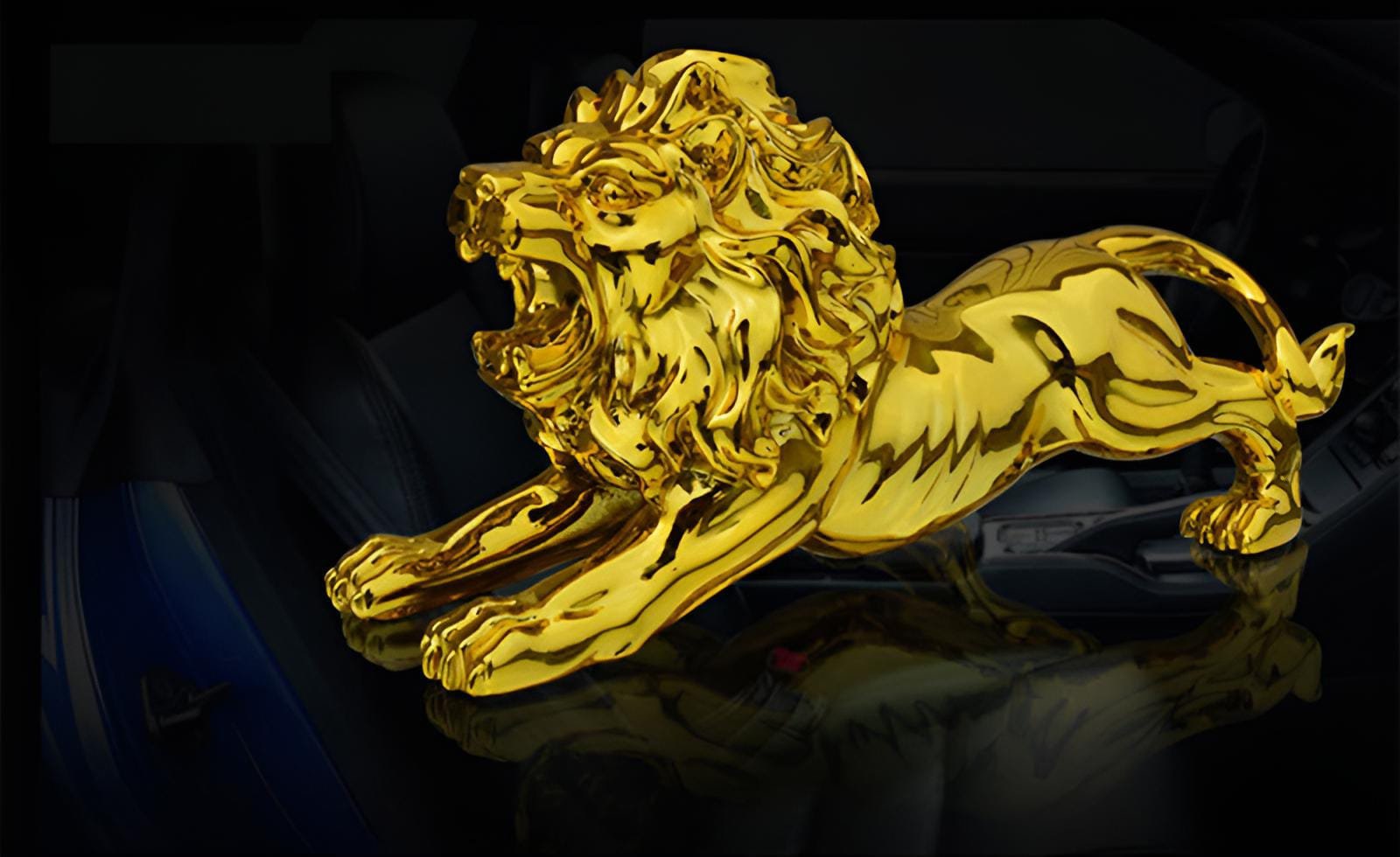 Get Golden Lion Car Dashboard Decoration - Image 4