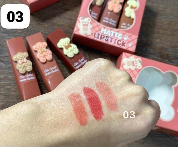 Pack Of 3 Color Castle Pigmented Lipsticks Pack - Image 3