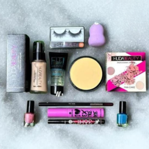 Perfect 10 Beauty Pack / Eyelashes, Beauty , Blender, Foundation...