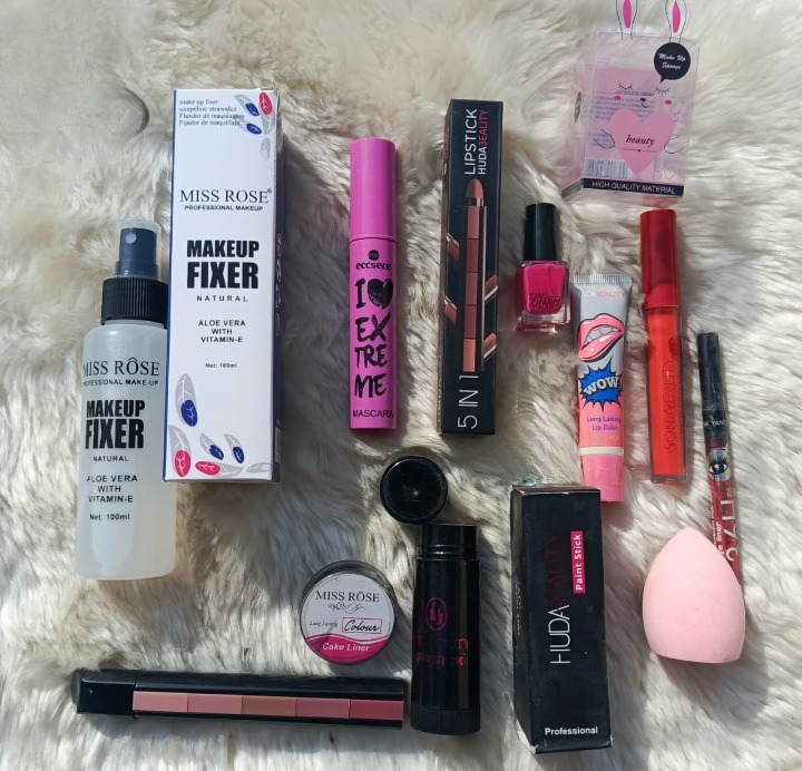 Ultimate Makeup Deal Pack Of 10