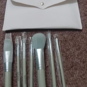 7 Pcs Makeup Brush Set Complete Lip Brush Eye Shadow Loose Powder...