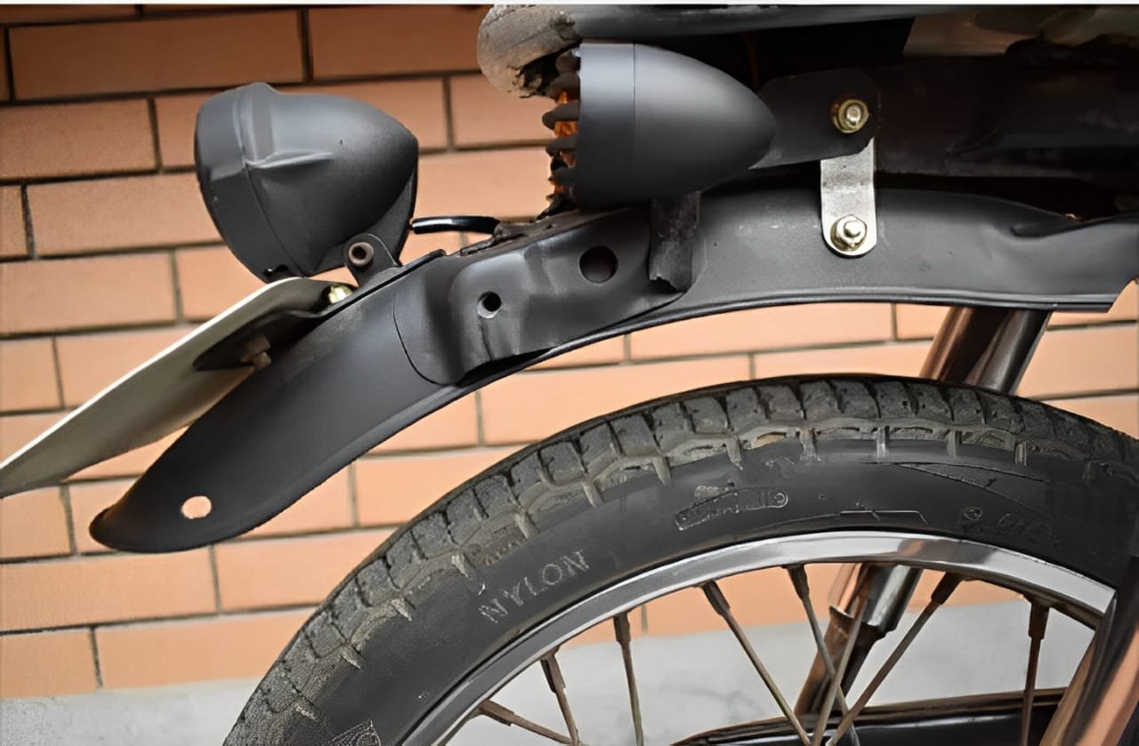 Motorcycle Cafe Racer Backlight, Tale Light, Brake Light With... - Image 4