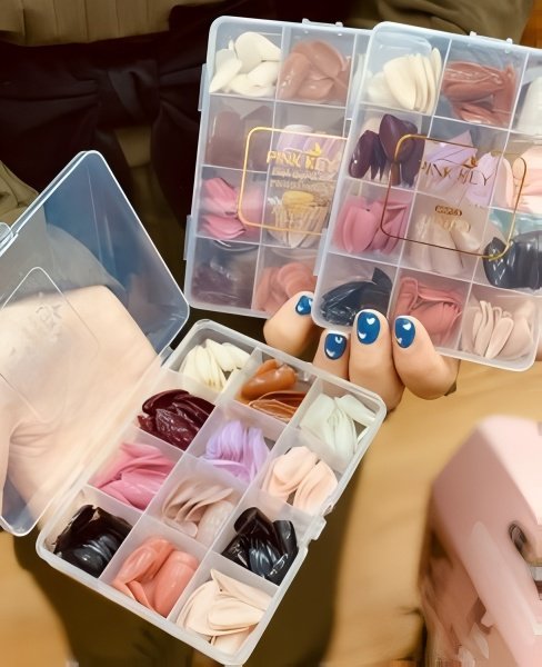 288 Pcs Colorful Nails Box - Image 2