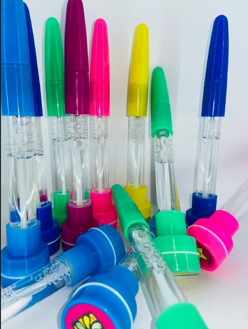4-In-1 Pen With Stamp, Bubbles, Light, And Writing Function - Image 2