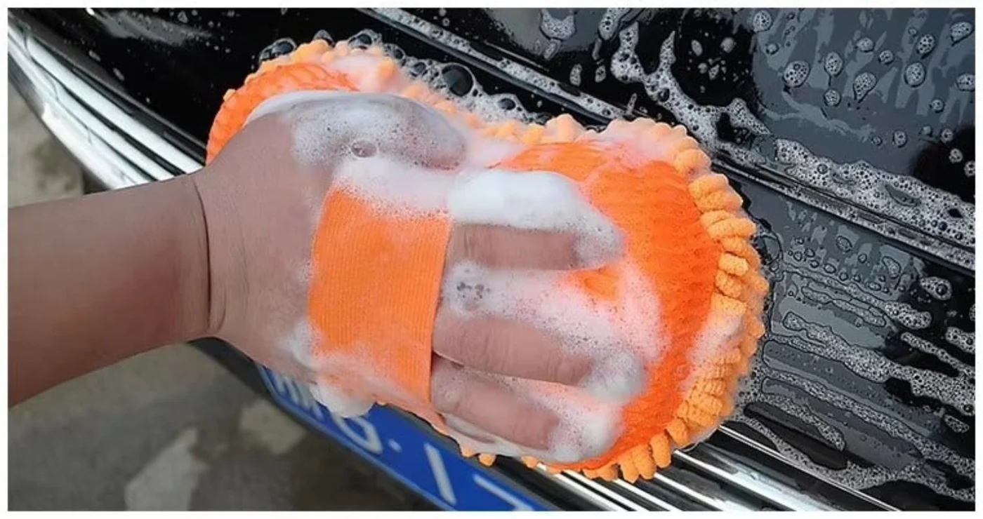 Microfiber Sponge Pad With Grip Handle - Image 3